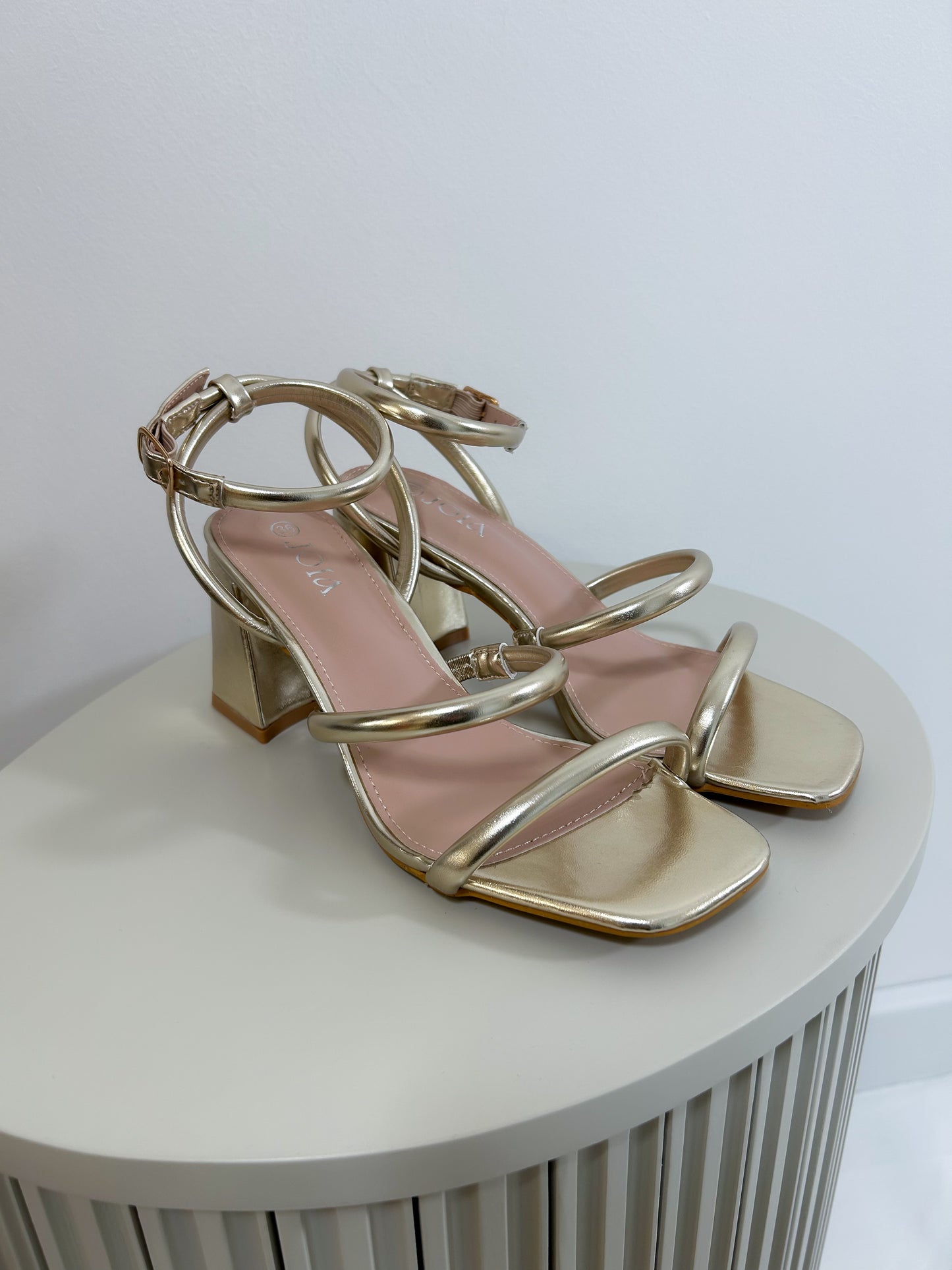 Talons Shanon