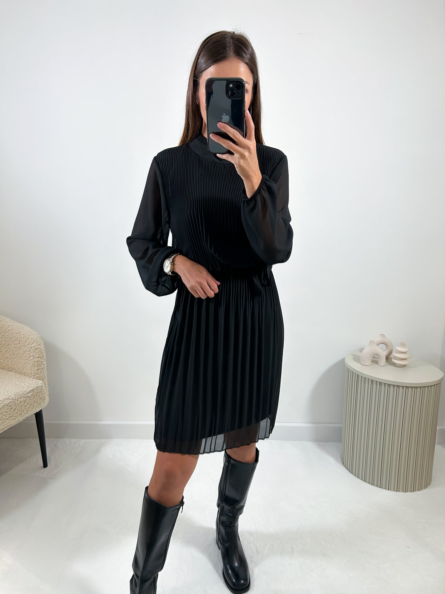 Robe Emery